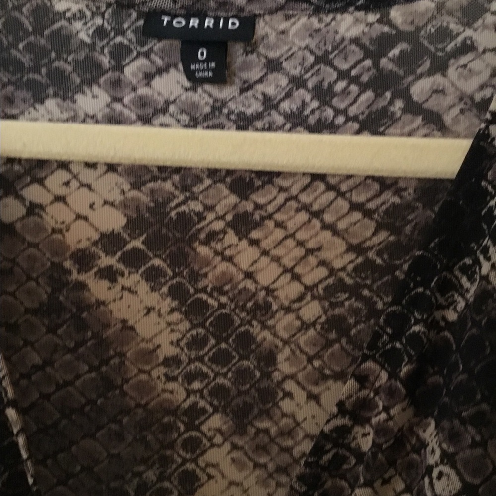 Torrid top - Picture 3 of 4